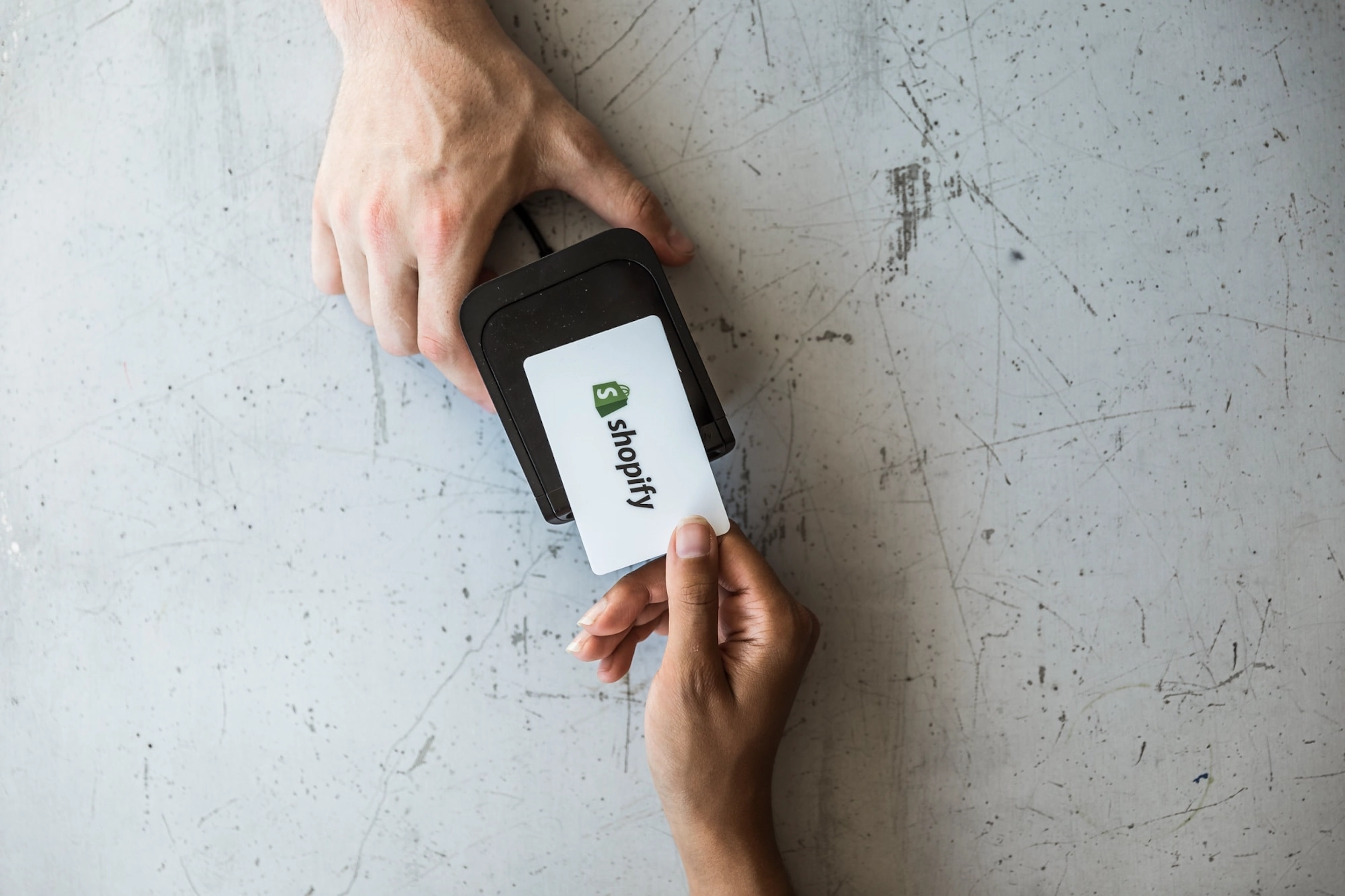 Shopify Card Reader with Wi-Fi payment capabilities